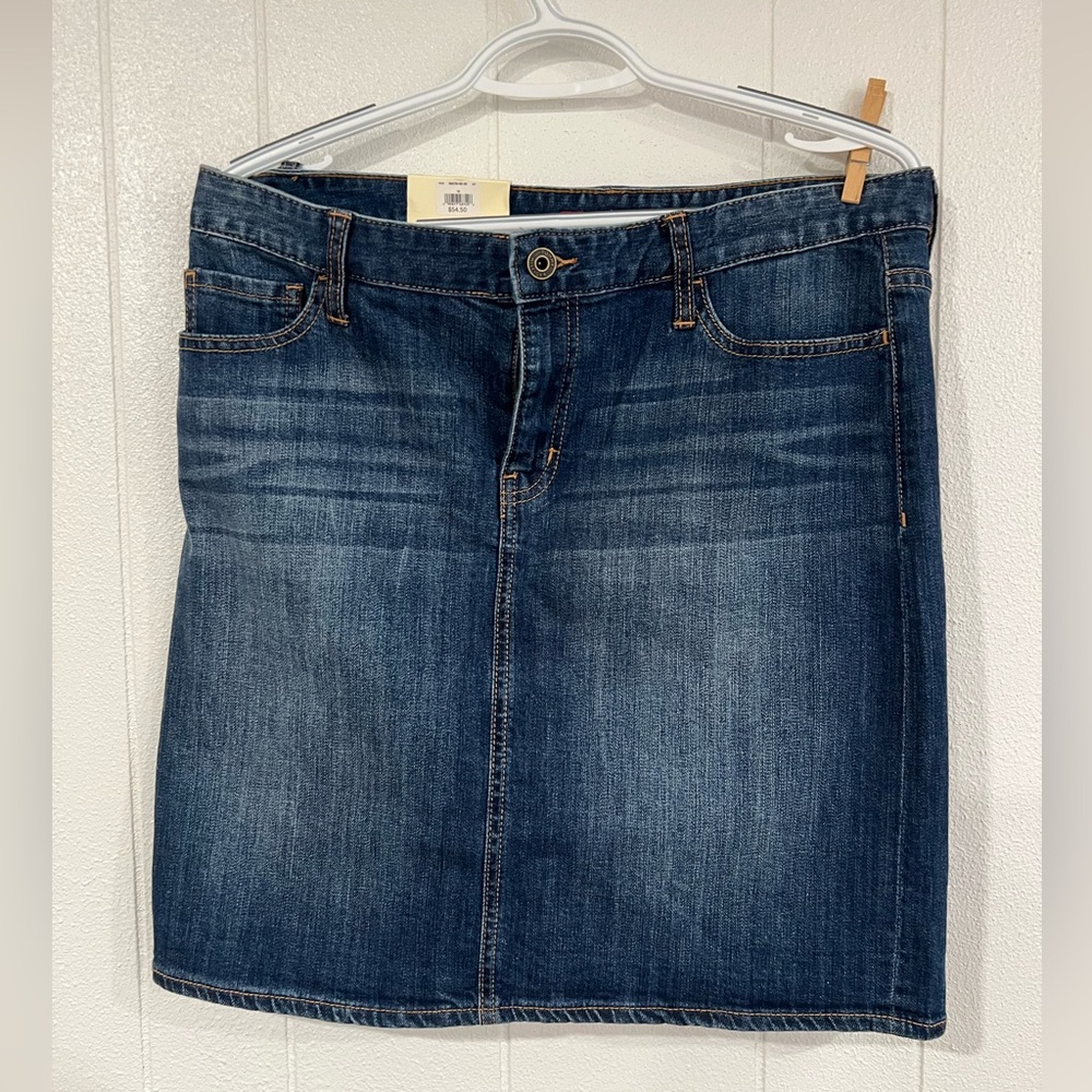 Tommy Hilfiger Dark Blue Denim Skirt with Red Trim size 10 NWT